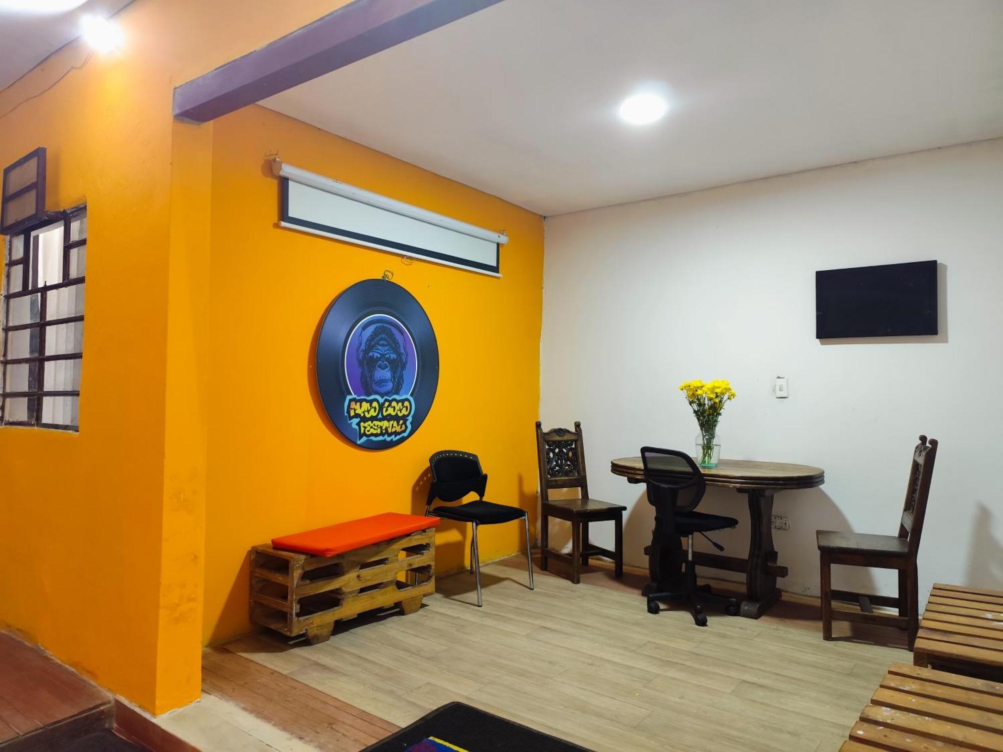 Mico Loco Casa Hostal โบโกตา ภายนอก รูปภาพ